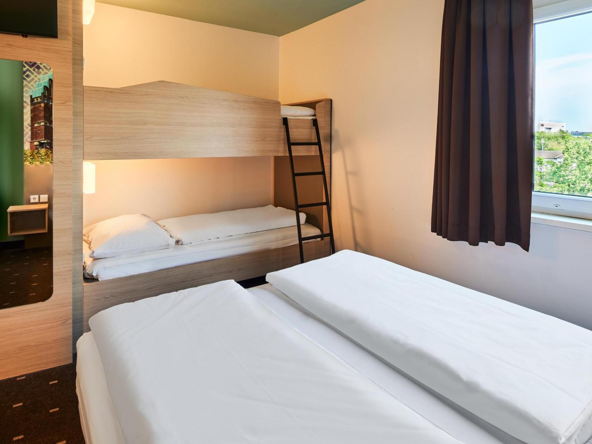 B&B Hotel Дармщат Екстериор снимка