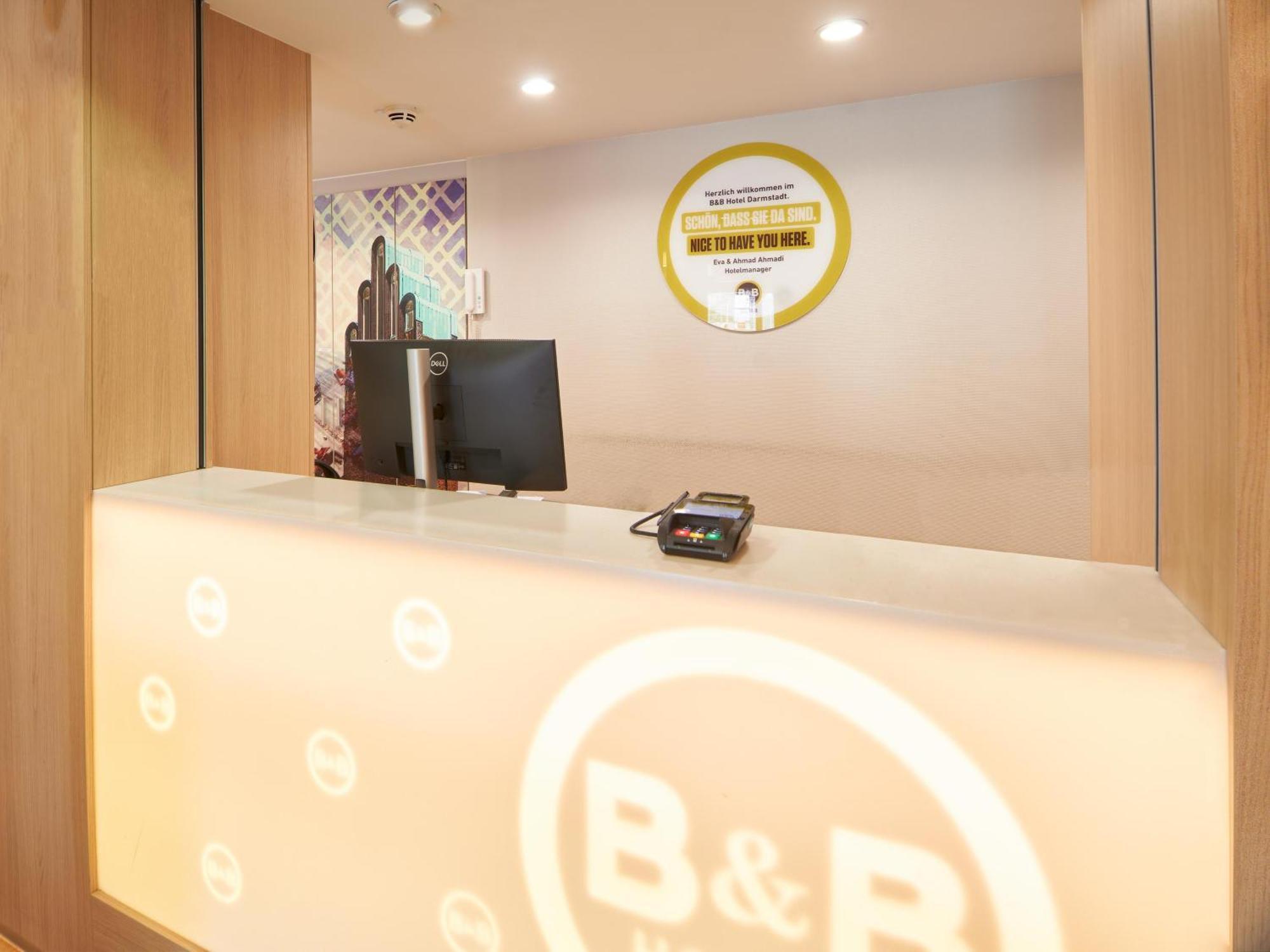 B&B Hotel Дармщат Екстериор снимка