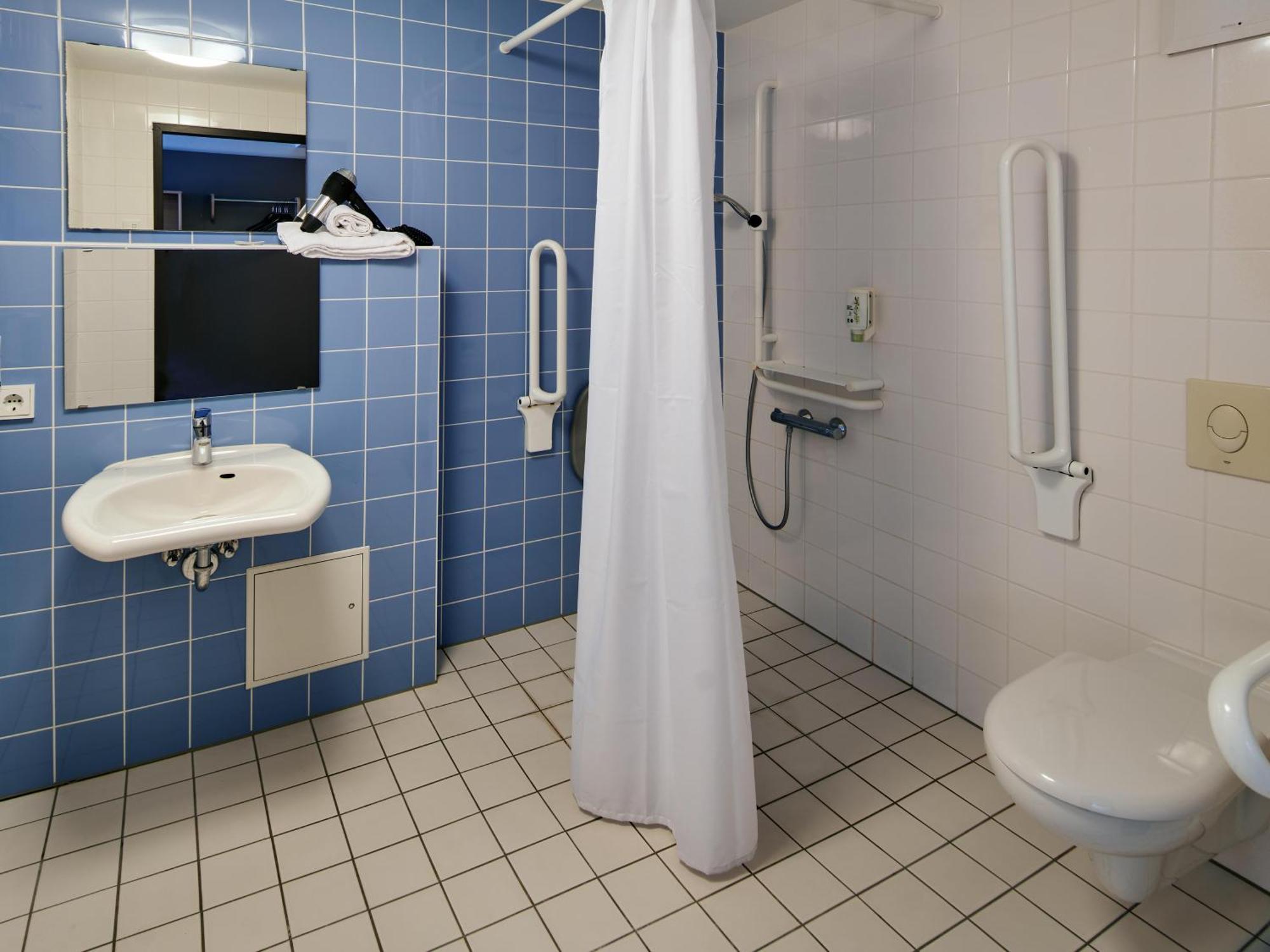 B&B Hotel Дармщат Екстериор снимка